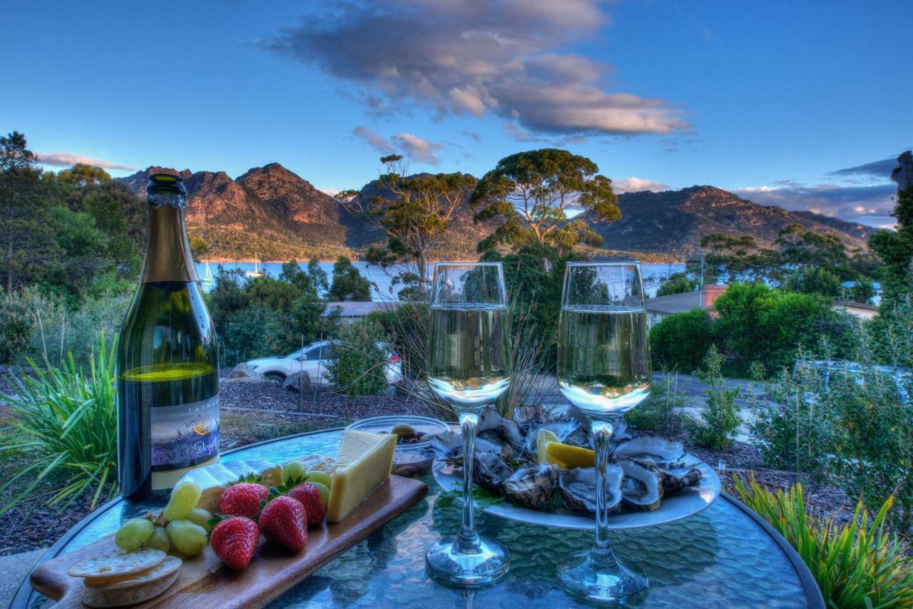 Freycinet Stone 3 - Feldspar Villa Coles Bay